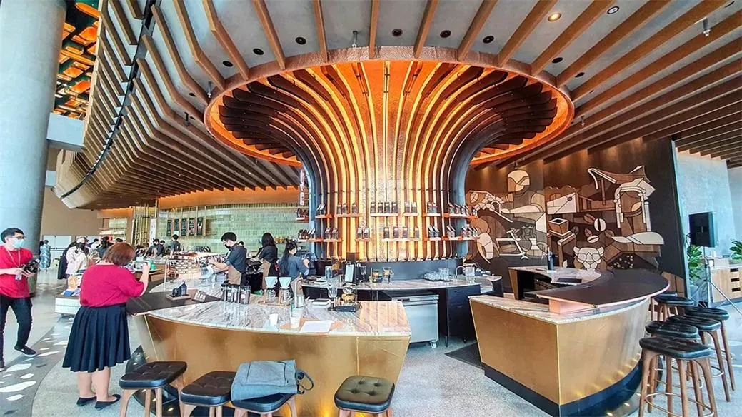 泰国星巴克餐饮空间设计