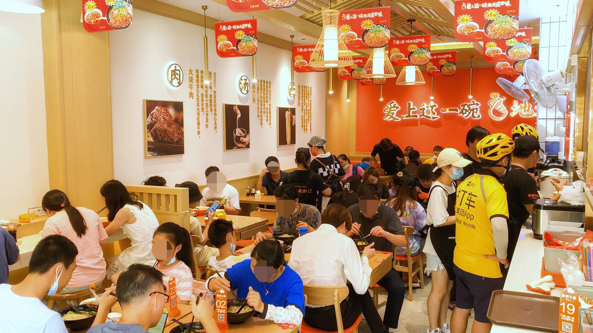 五年观察：餐饮品牌设计背后的细节真相